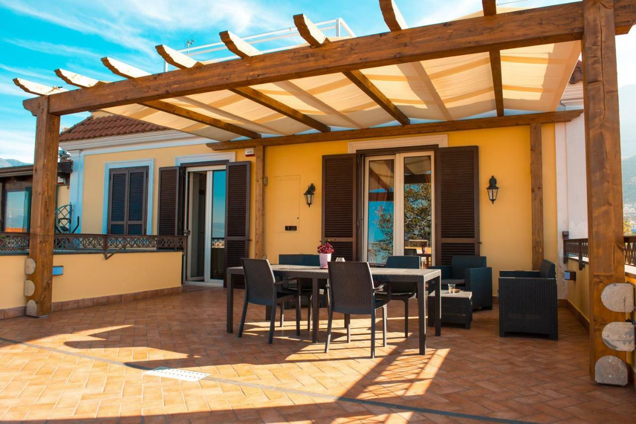 Villa Lucia Terrazza Panoramica Кастелламмаре-ди-Стабия Экстерьер фото
