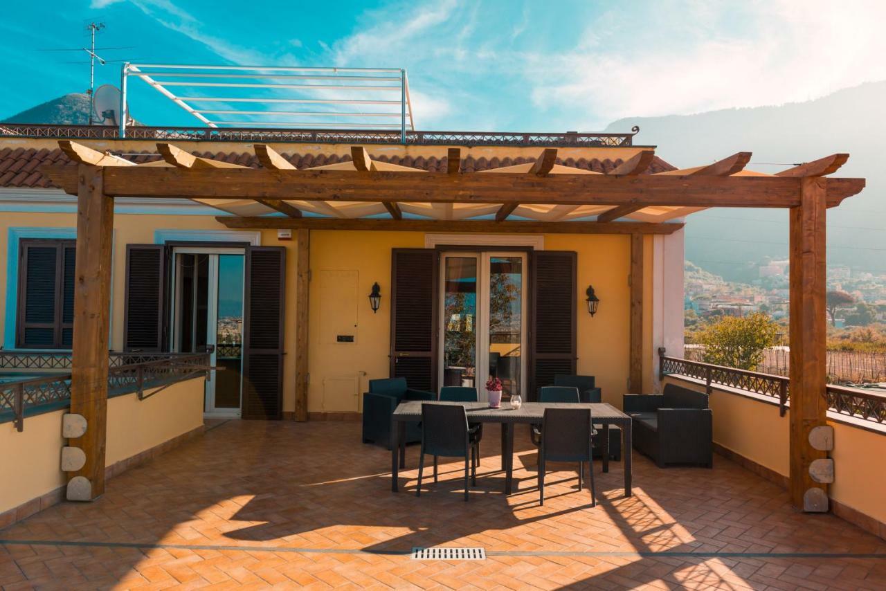 Villa Lucia Terrazza Panoramica Кастелламмаре-ди-Стабия Экстерьер фото