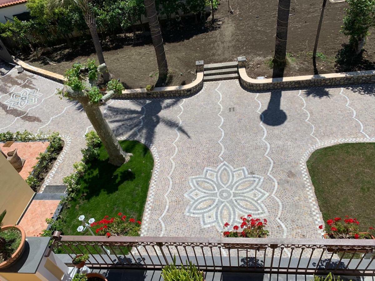 Villa Lucia Terrazza Panoramica Кастелламмаре-ди-Стабия Экстерьер фото